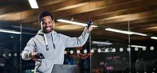 Student with virtual reality technology