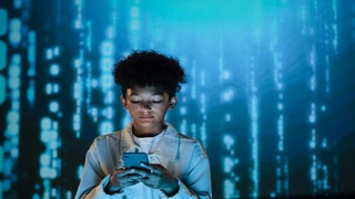AgenticDeviceShield: Cyber Defence on Mobile Devices Using Knowledge Augmented Agentic AI
