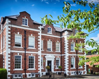 Online International Academy academic English language workshops